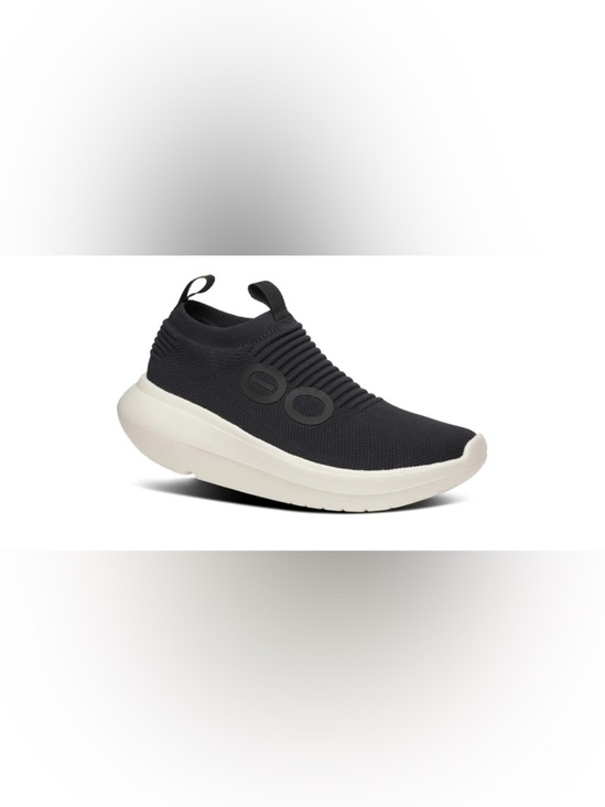 OOFOS OOmy Zen Slip-On Athletic Recovery Shoe in Chalk Black